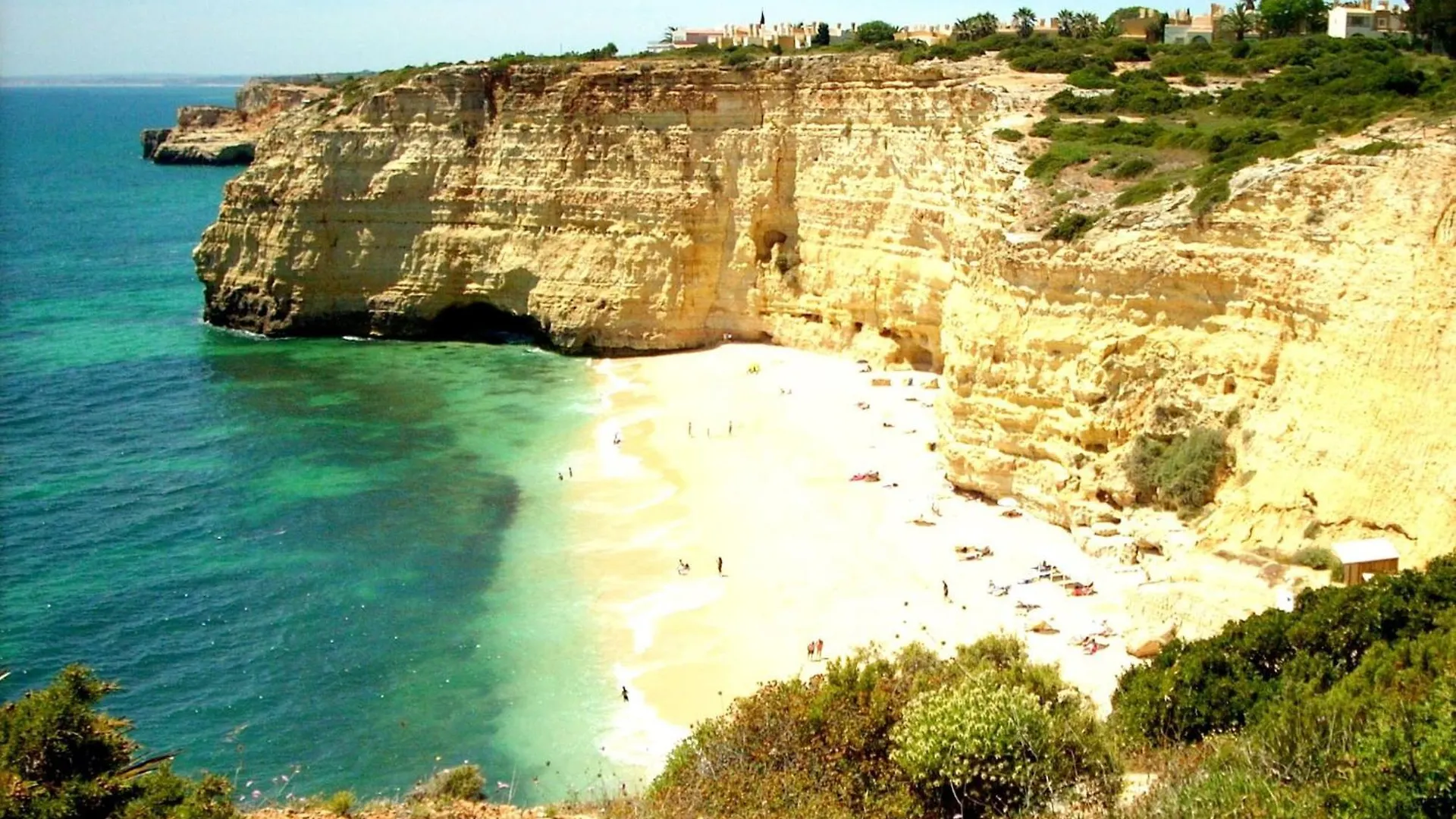 Apartment 6 Centeanes - Clifftop Apartment, Sea Views And St Carvoeiro